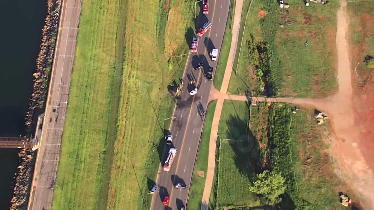 Person killed in multi-vehicle crash near Lake Hefner in northwest OKC