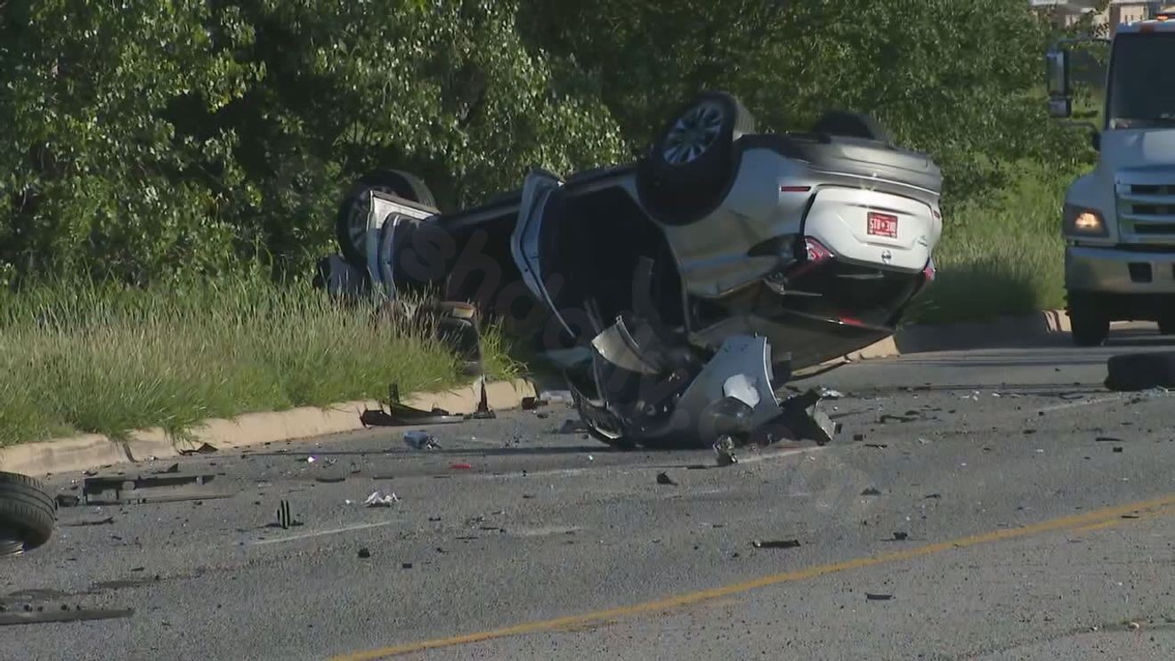 Rollover accident shuts down traffic in southwest OKC