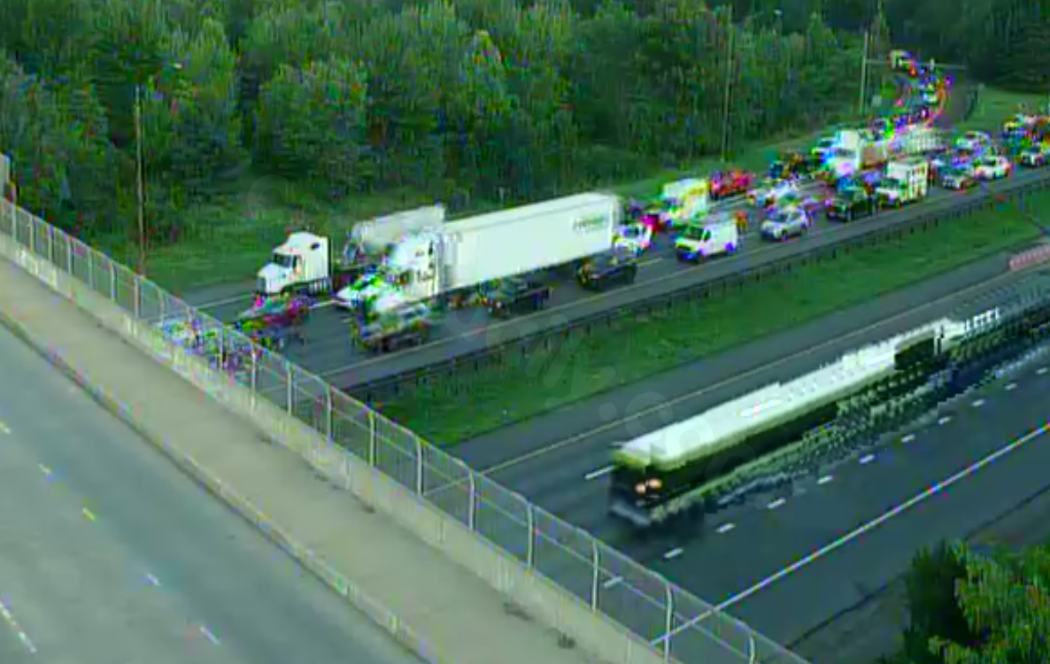 Crash on I-270 causes lane closures, delays in Montgomery County