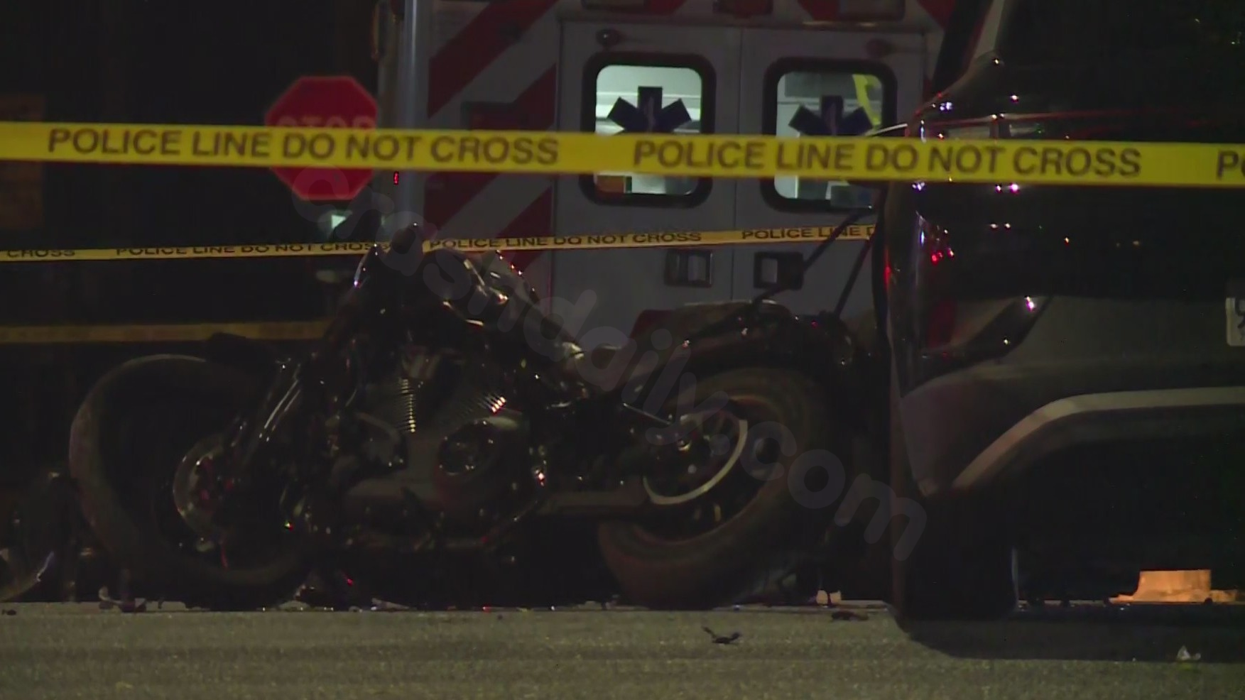 Fatal crash involving motorcycle, SUV near NE 24th Ave and Burnside St closes streets