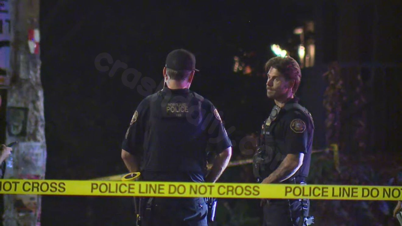 Major crash shuts down part of East Burnside Street in Portland