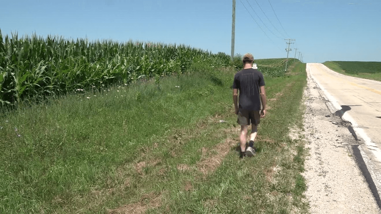 16-year-old saves stranger's life by doing 'the right thing' after car crash