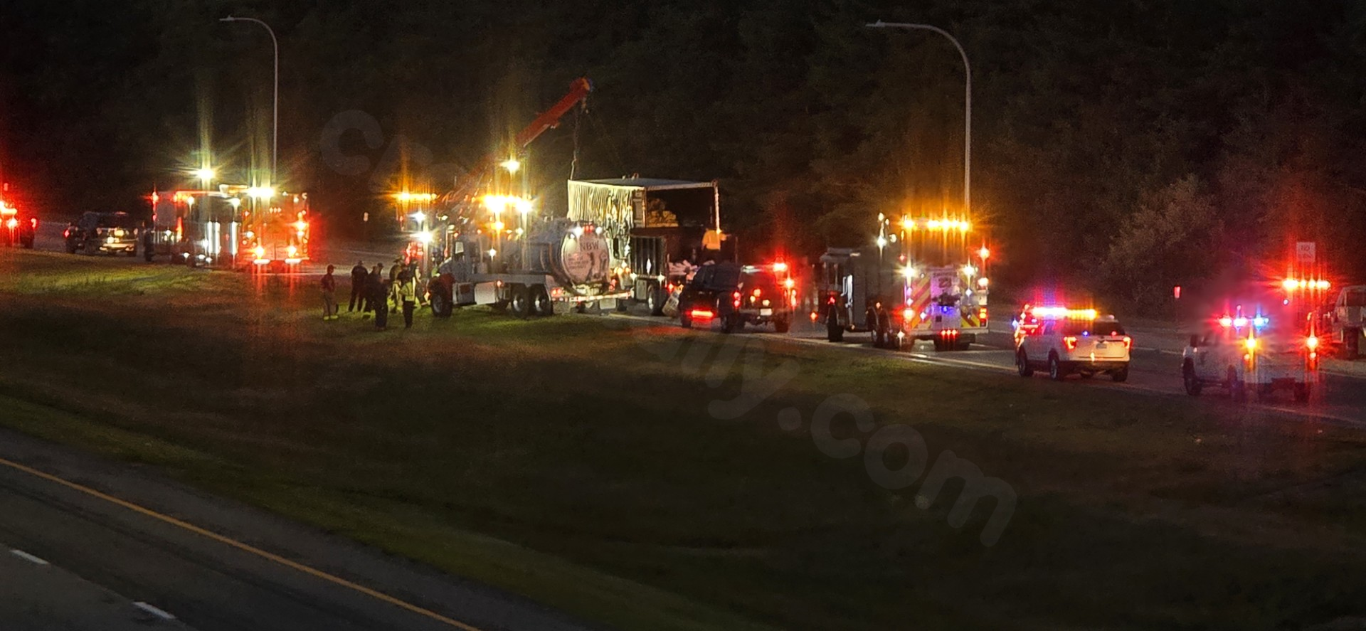 I-95 South reopens in West Greenwich after tractor-trailer crash
