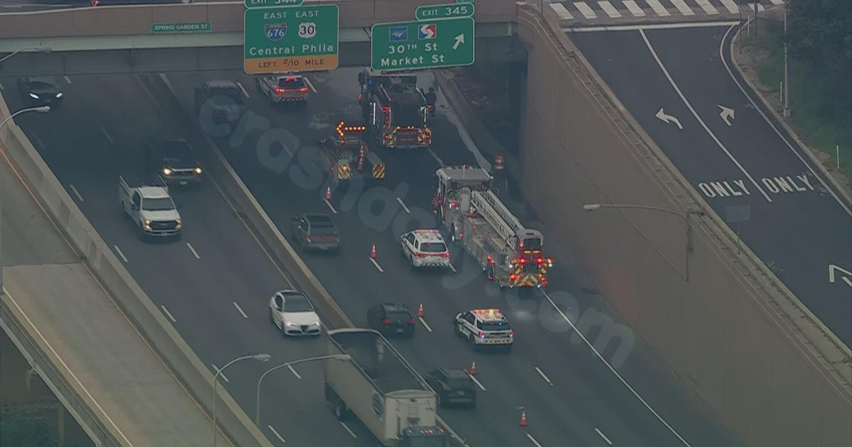 Pennsylvania State Police investigating crashes on I-95 and I-76 in Philadelphia