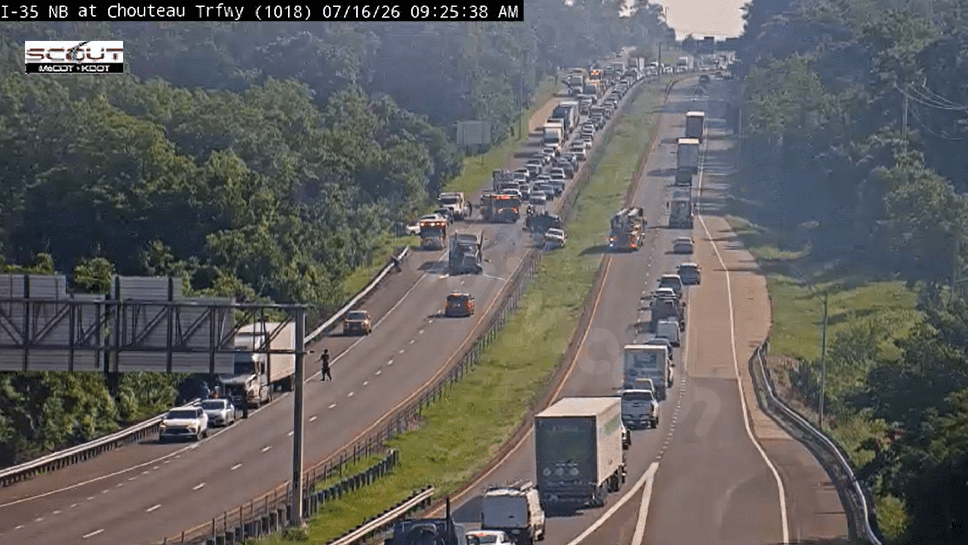 Traffic stalled for miles on SB I-35 after multi-car crash in Northland