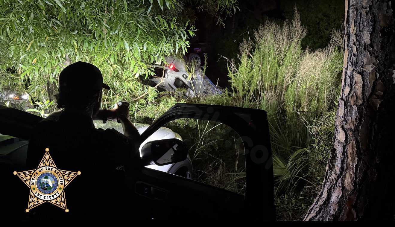 Multiple scenes connected to Welby Ln crash and barricade investigation in Lehigh Acres