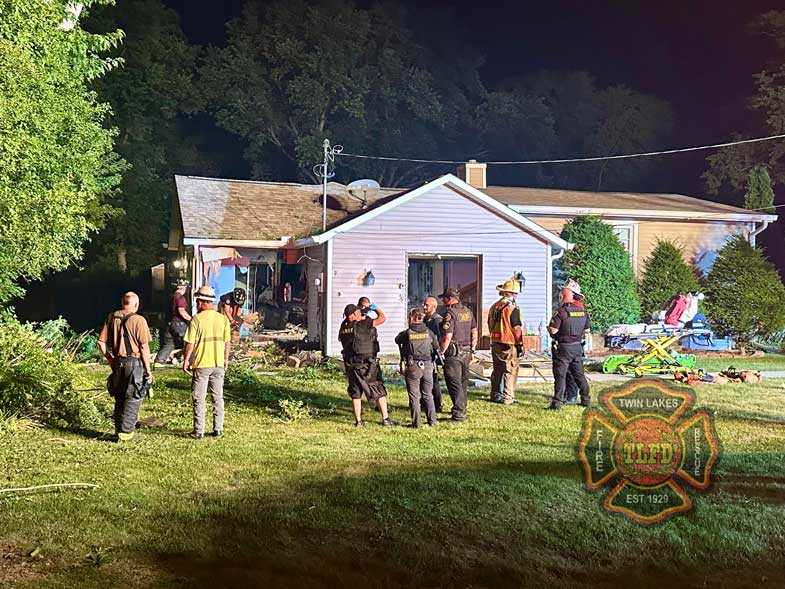 Truck crashes into Kenosha County home; Driver pronounced dead at scene