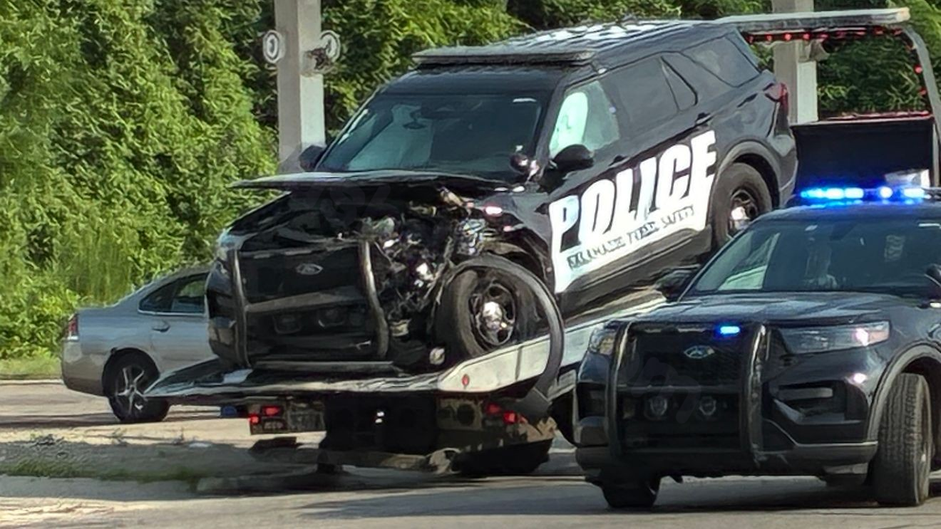 Two suffer minor injuries in Kalamazoo vehicle crash involving KDPS officer