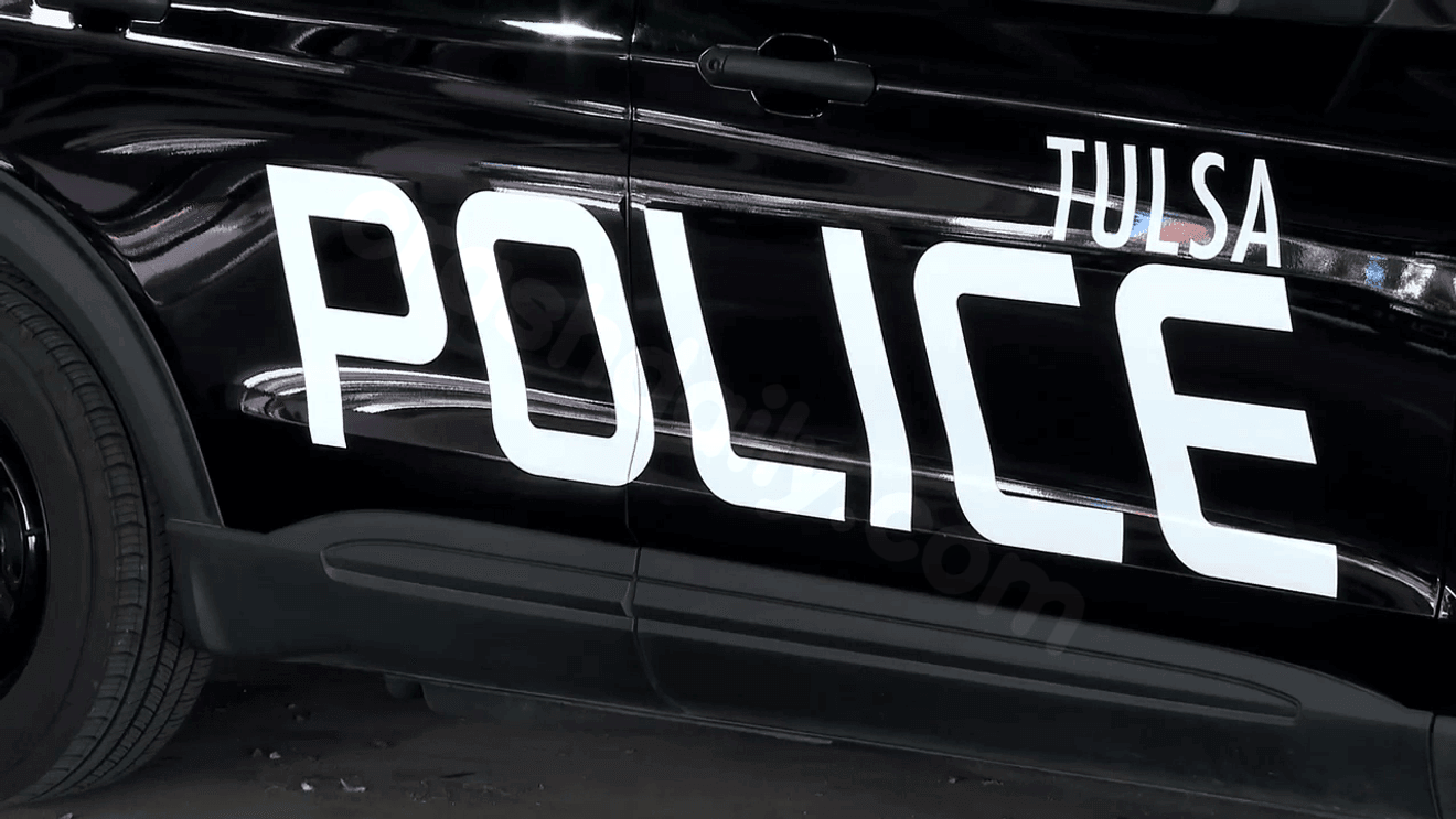 31-year-old woman dies after being struck by vehicle in south Tulsa