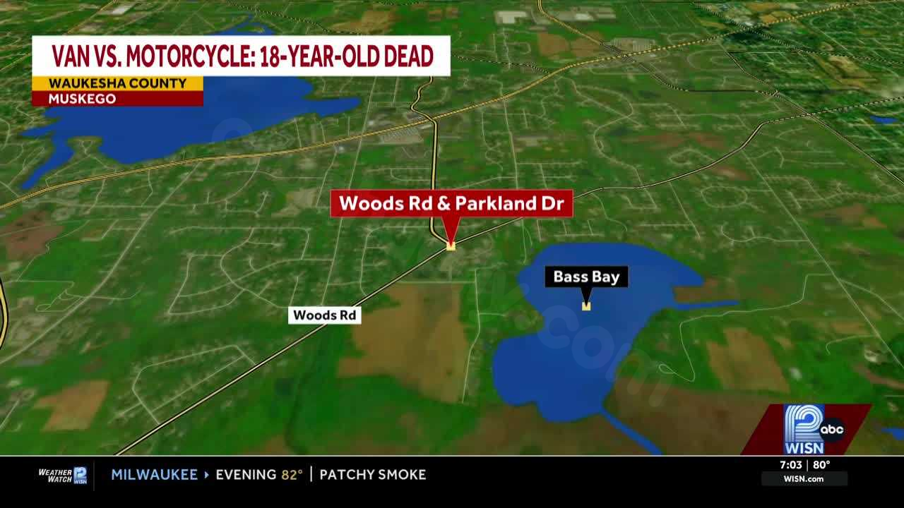 Motorcycle crashes with van in Muskego, 18-year-old dead