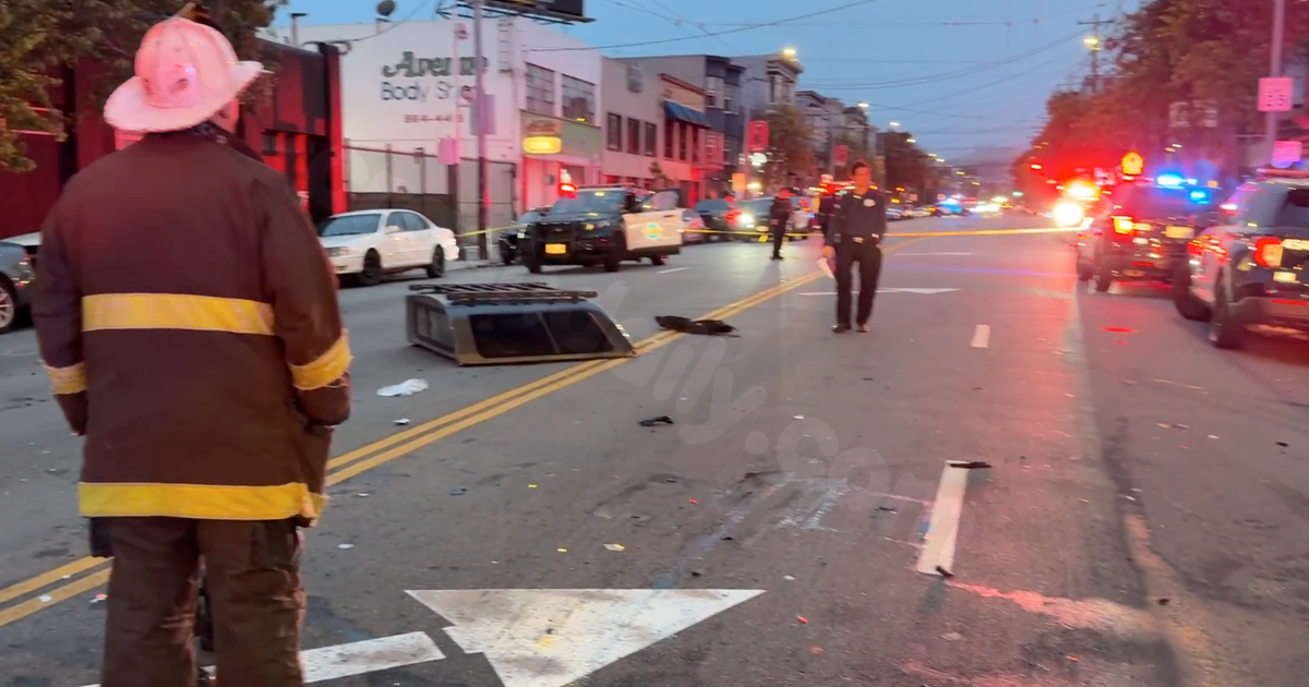 8 injured after police pursuit ends in San Francisco crash that shears fire hydrant