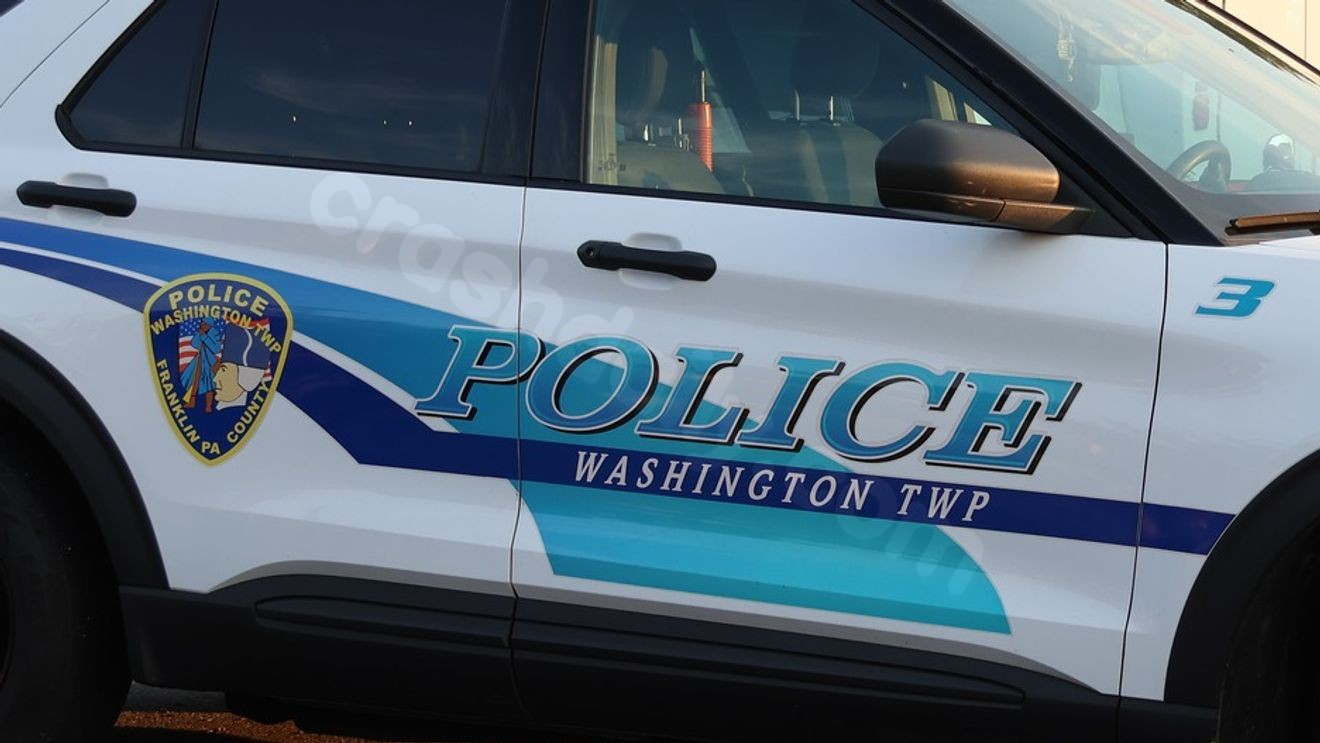 1 dead, 2 hospitalized after overnight rollover crash in Franklin County