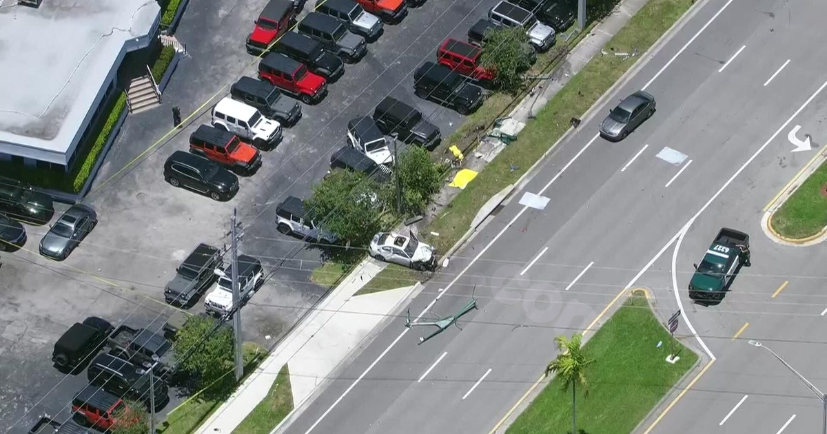 Crash investigation shuts down stretch of South Federal Highway in Broward, deputies say