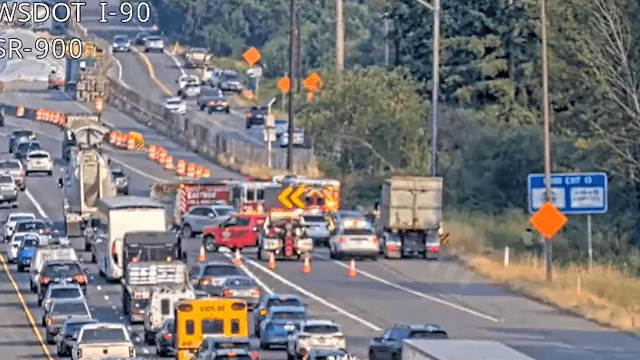 Crash on westbound I-90 in Issaquah causes major slowdown
