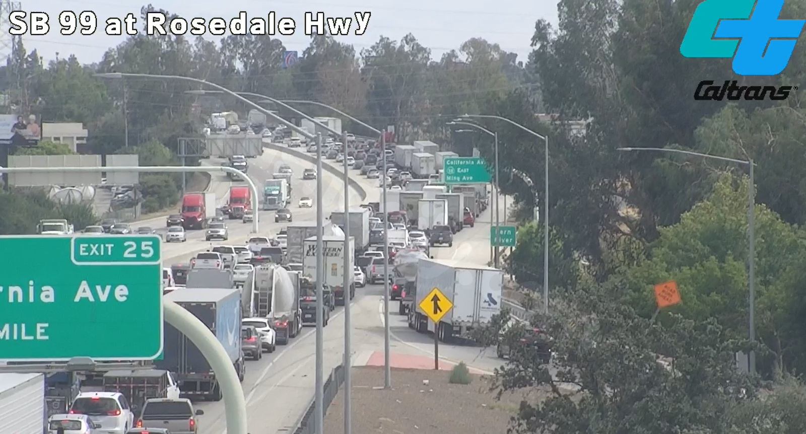 Crash slows traffic on Hwy 99 Monday, 3 lanes shut down