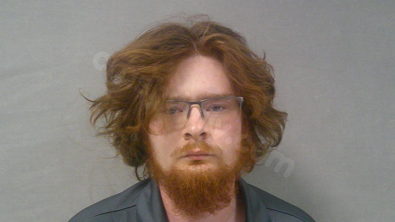 Driver charged after allegedly leaving deadly crash in Nicholas County, deputies say