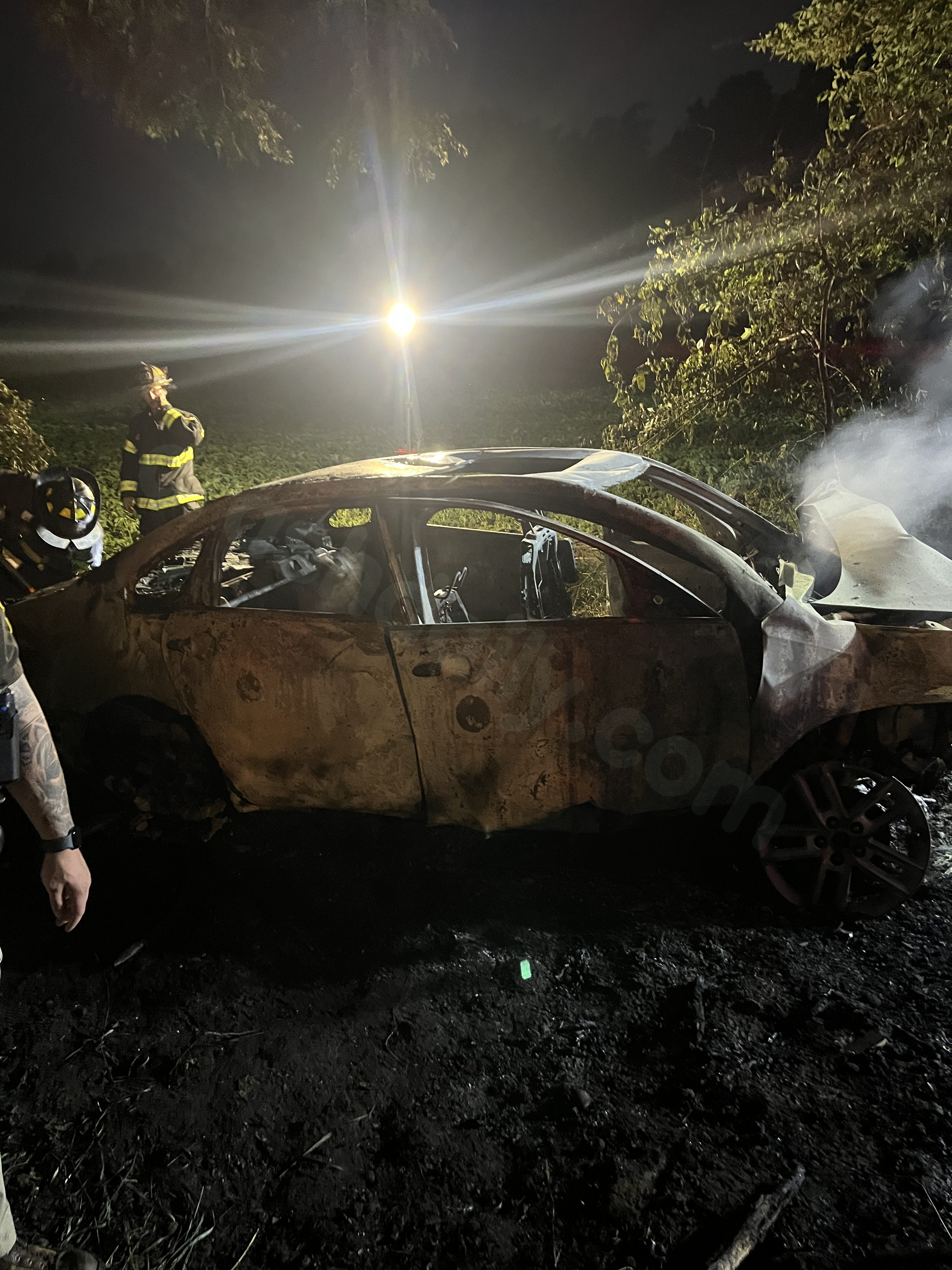 Driver dies after crashing into tree in Kosciusko County