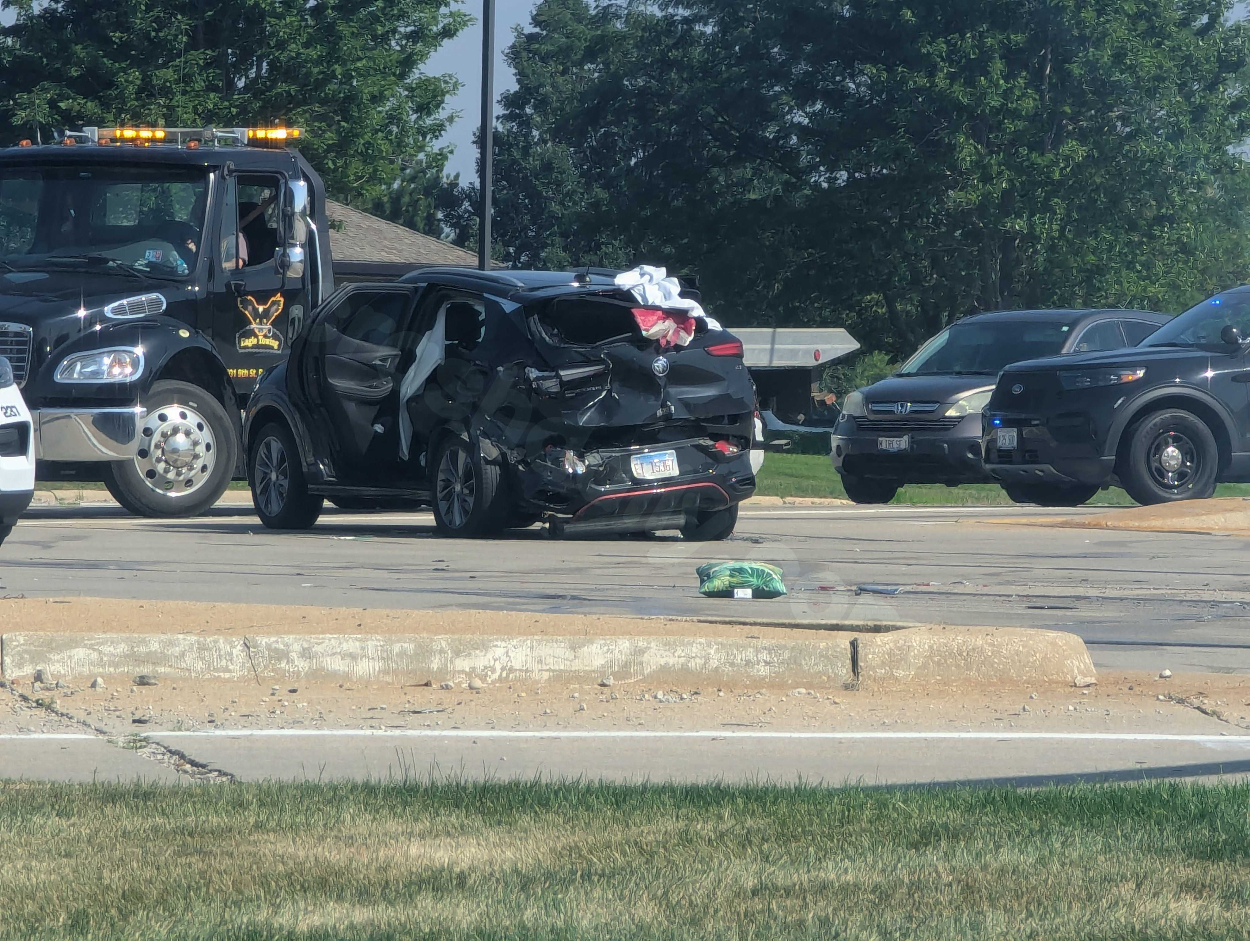 Five-vehicle crash leads to extraction in Rockford