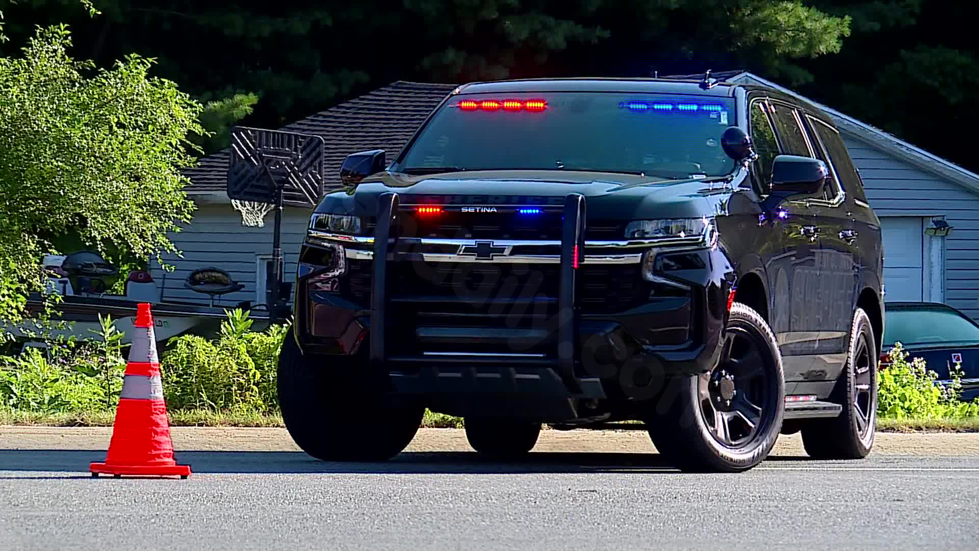 Deputies: Bicyclist hit by pickup truck near Cannonsburg