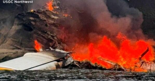 Seaplane crashes, catches fire in Puget Sound area north of Seattle; all 11 on board survive