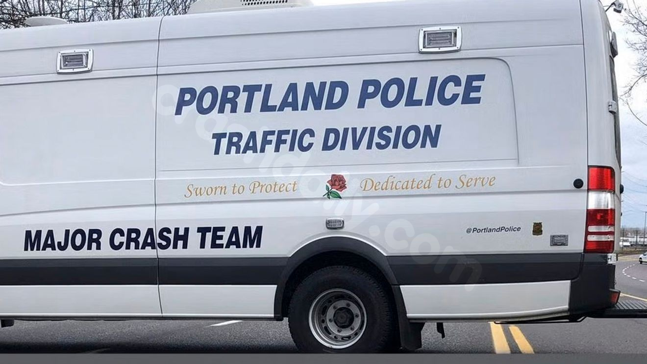 Two riders in critical condition after late-night motorcycle crash in NW Portland