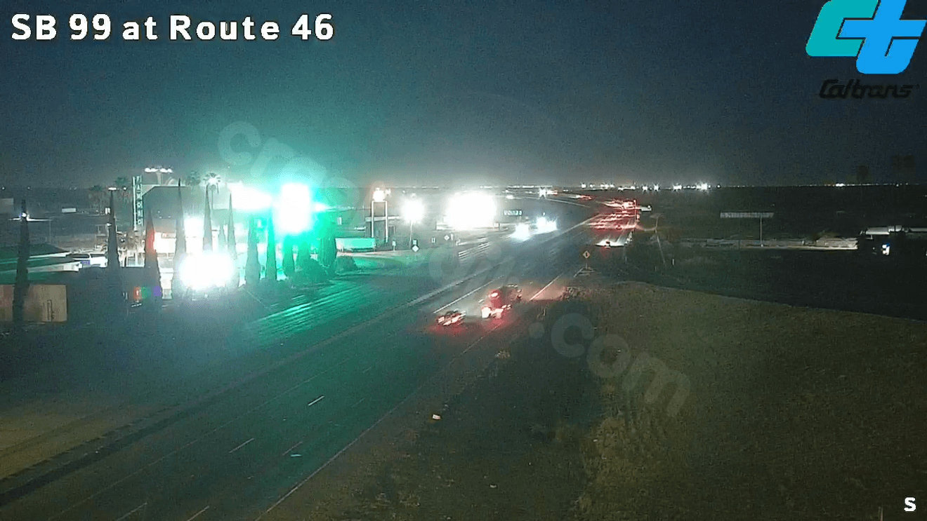 Deadly crash shuts down Hwy. 99 at Famoso Road