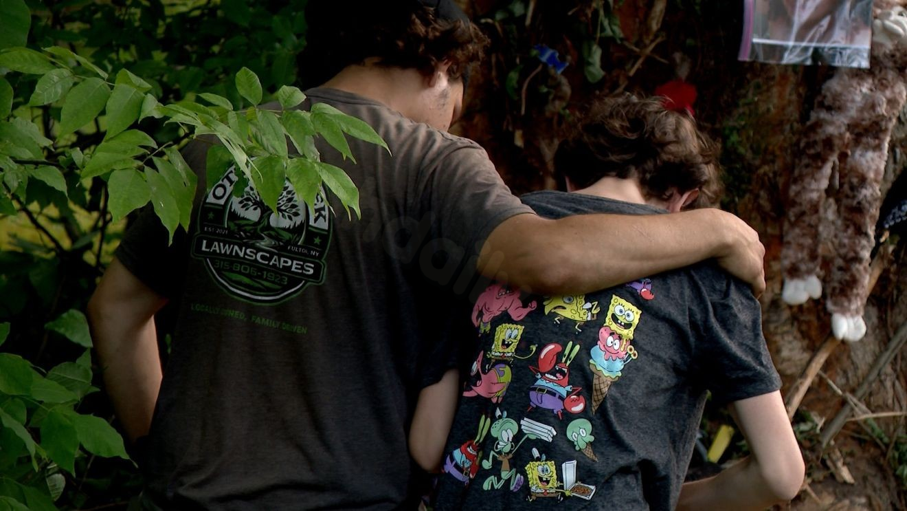 Nearly 100 gather at Volney crash site to remember two Fulton teens