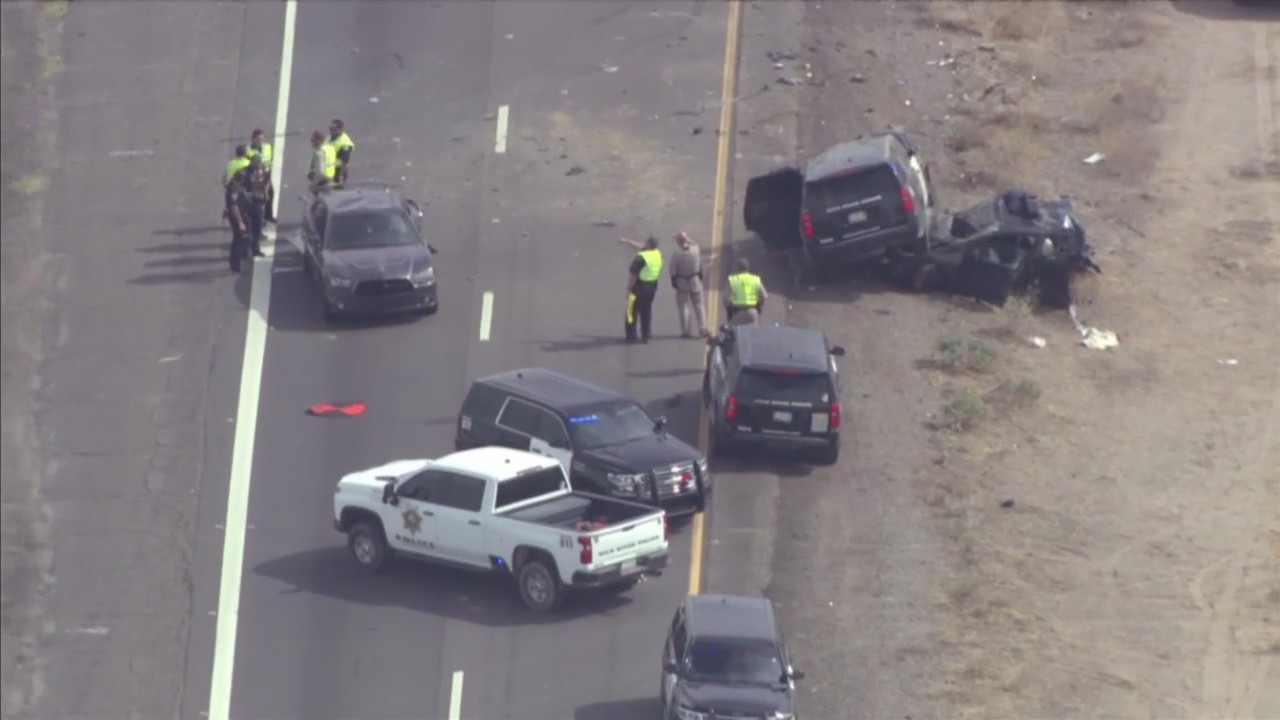 Police officer and two others hurt in Chandler I-10 collision